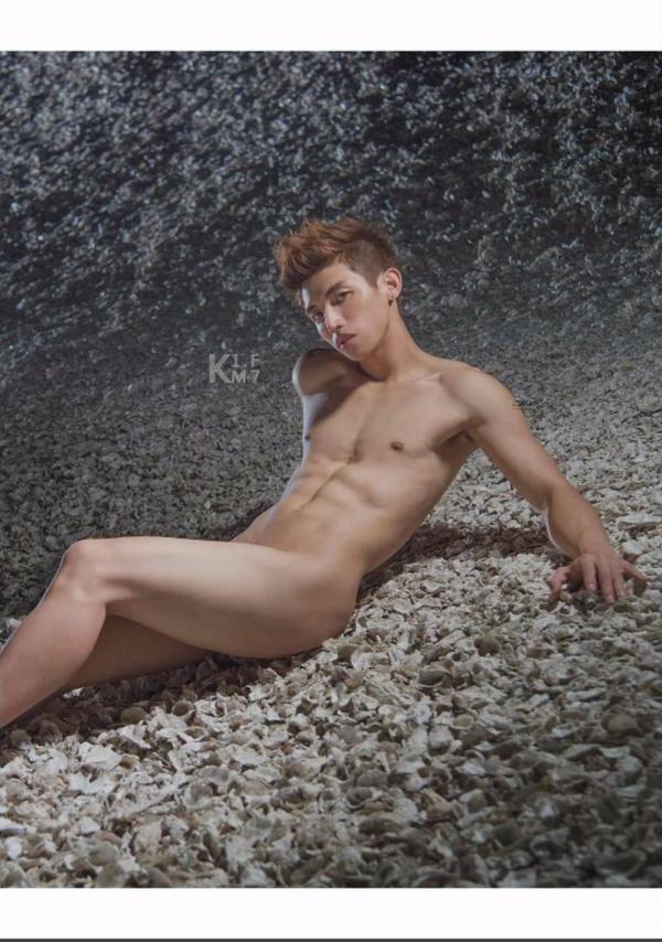 Whoseman-7-平面男模-蔡洋洋---藝術全見版